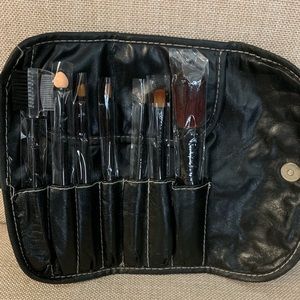 Makeup brush set NWOT